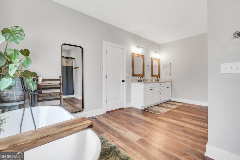 A rare find in Monticello, GA!! Situated on 1.22 beautifully - photo 47
