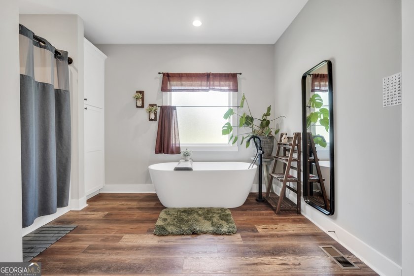 A rare find in Monticello, GA!! Situated on 1.22 beautifully - photo 49