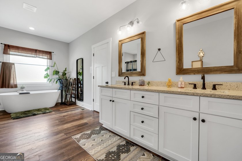 A rare find in Monticello, GA!! Situated on 1.22 beautifully - photo 50