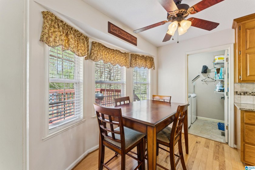 Welcome home to a well maintained 3 bedroom, 2 full bathroom - photo 23
