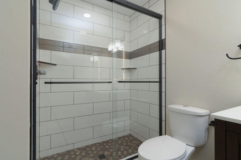 Brand new build in beautiful Cape Fair! This modern home - photo 25