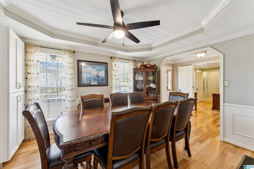 Welcome home to a well maintained 3 bedroom, 2 full bathroom - photo 33