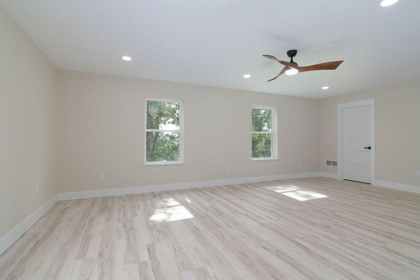 Brand new build in beautiful Cape Fair! This modern home - photo 35
