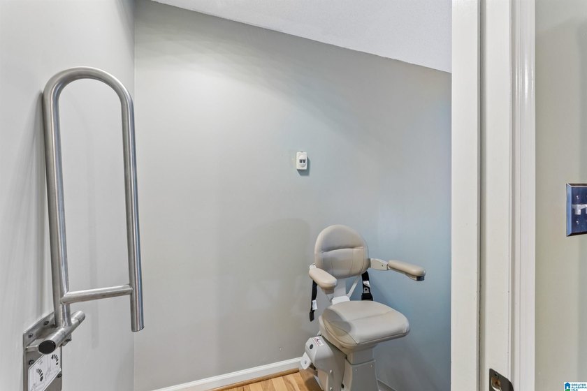 Welcome home to a well maintained 3 bedroom, 2 full bathroom - photo 41