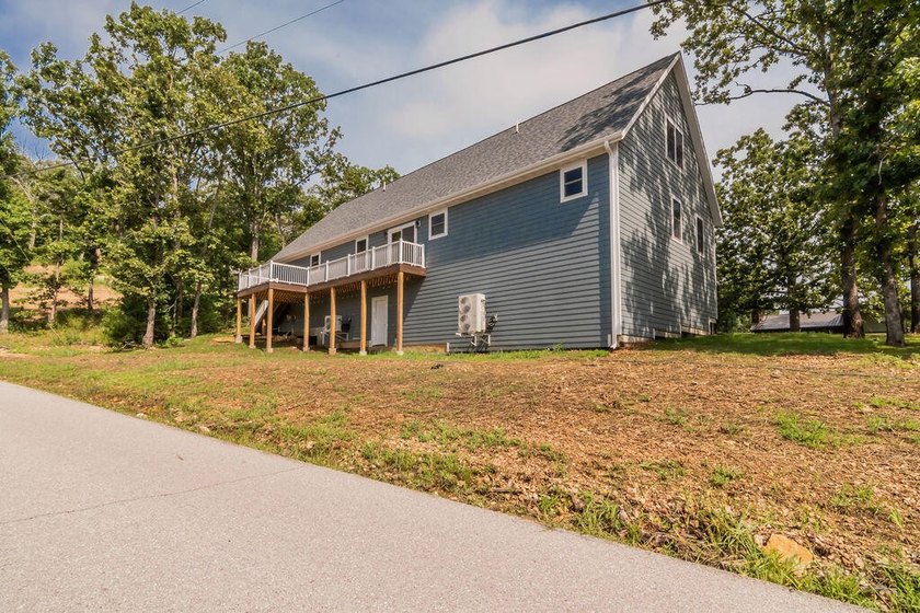 Brand new build in beautiful Cape Fair! This modern home - photo 43