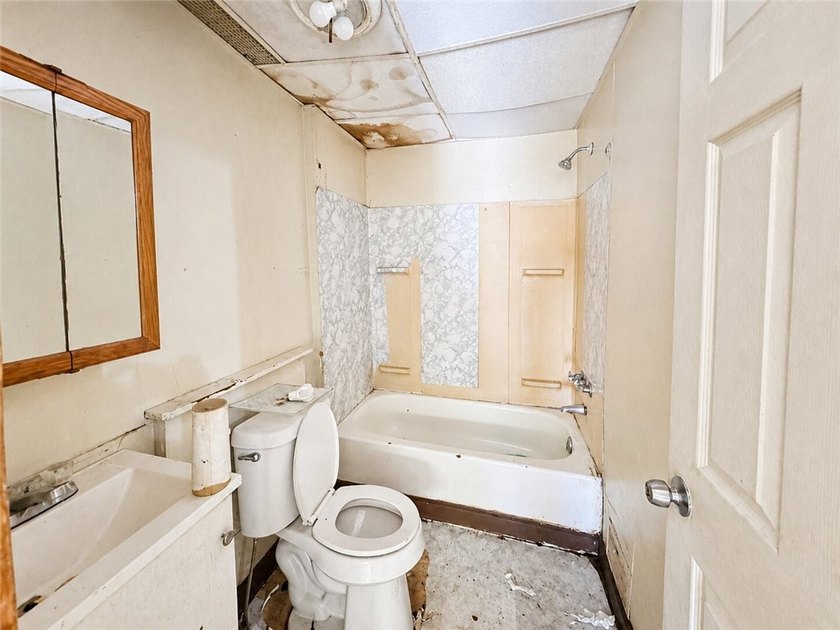 Value-Add Duplex Investment Opportunity! Calling all investors - photo 12