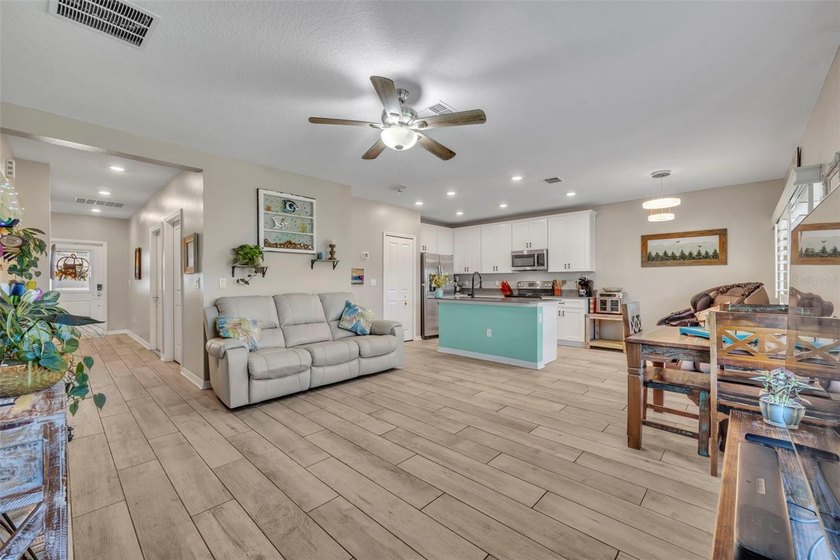 Better than new, furnished, and full of upgrades! Enjoy LOW HOA - photo 12