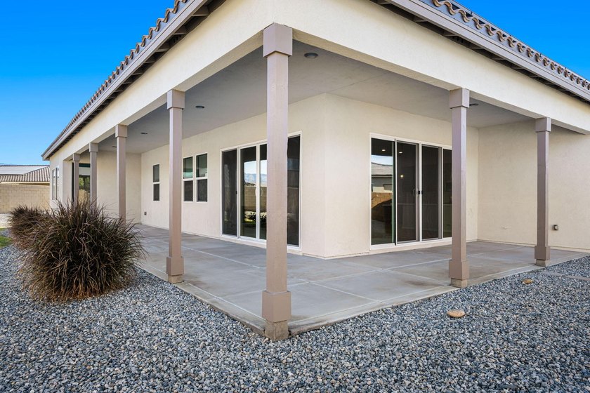 Welcome to 42787 Rachel Court, a contemporary desert retreat - photo 23