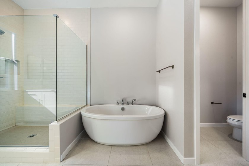 Welcome to 42787 Rachel Court, a contemporary desert retreat - photo 27