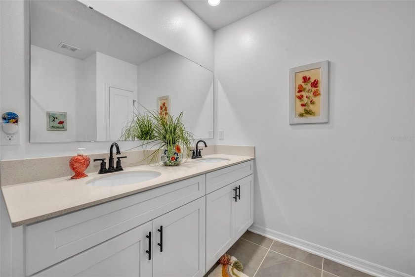 Better than new, furnished, and full of upgrades! Enjoy LOW HOA - photo 29
