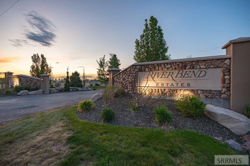 Exclusive Luxury Homesite Opportunity - Design-Controlled Build - photo 2
