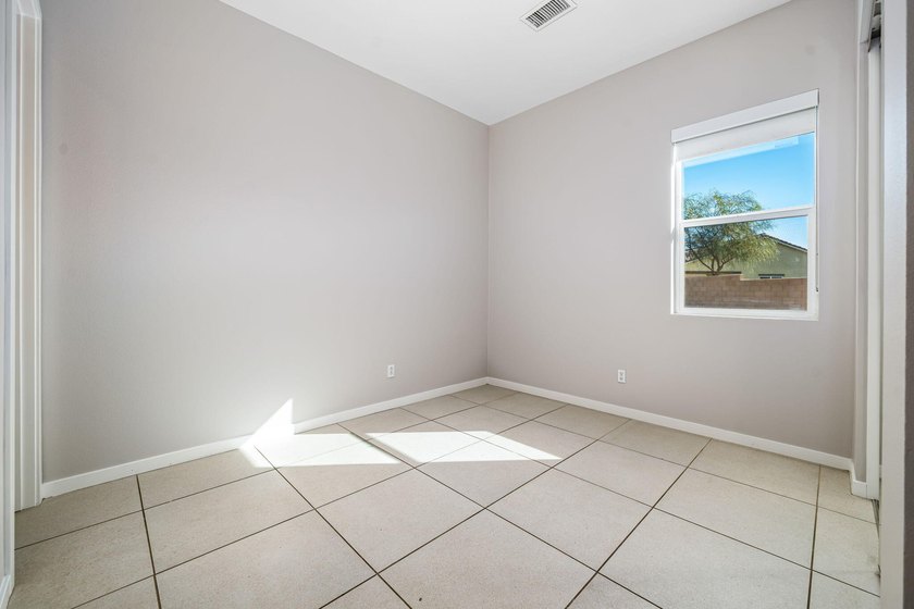 Welcome to 42787 Rachel Court, a contemporary desert retreat - photo 33