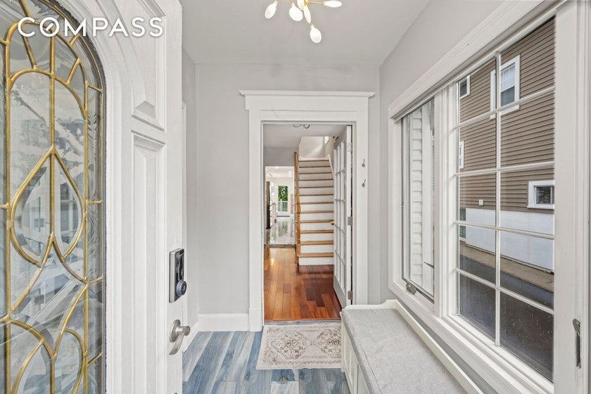 Nestled in the highly desirable Todt Hill , this beautifully - photo 4