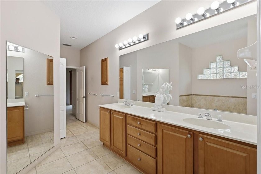 Step into comfort and style in this beautifully designed - photo 35