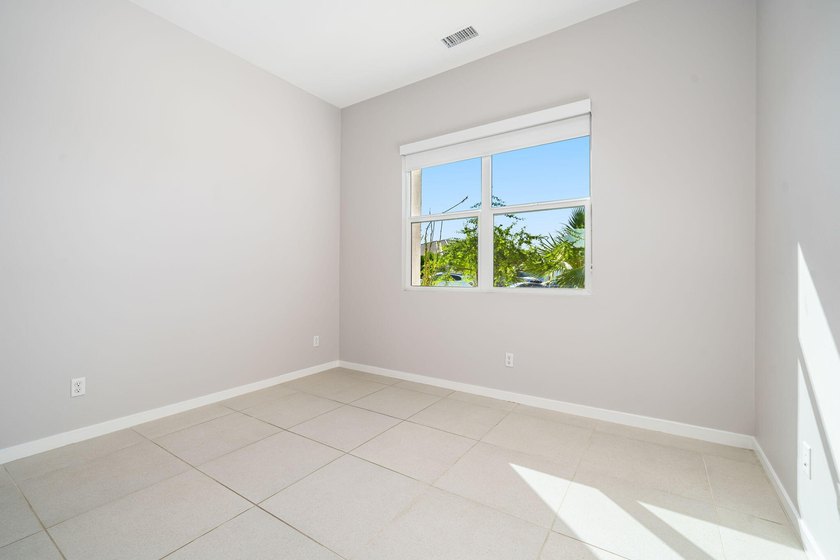 Welcome to 42787 Rachel Court, a contemporary desert retreat - photo 37
