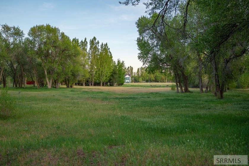 Exclusive Luxury Homesite Opportunity - Design-Controlled Build - photo 8