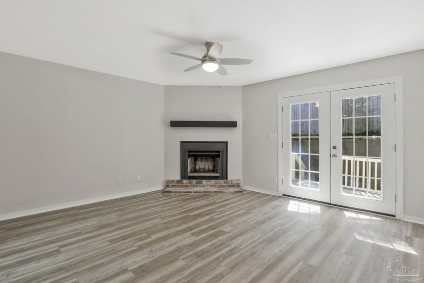Welcome to this beautifully updated 2-bedroom end-unit townhome - photo 6
