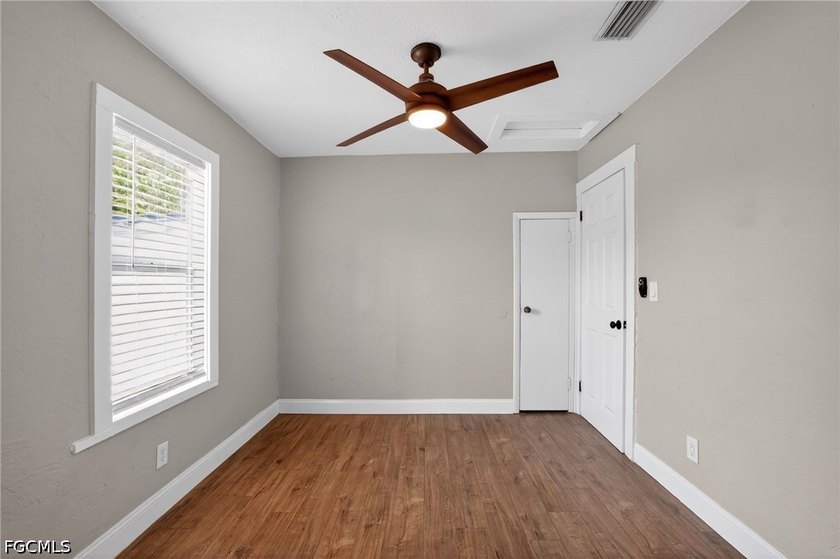 This adorable home is as lovely inside as it is from the street - photo 14
