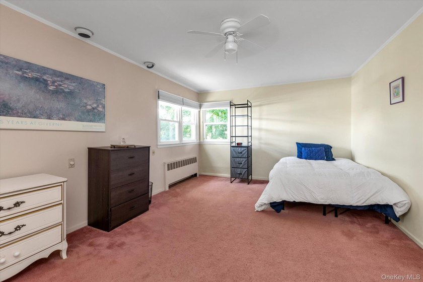 Prime South Lindenmere Mid Block EXTENDED 5BR SPLIT--Added 4th - photo 14