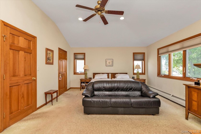 Prime South Lindenmere Mid Block EXTENDED 5BR SPLIT--Added 4th - photo 20