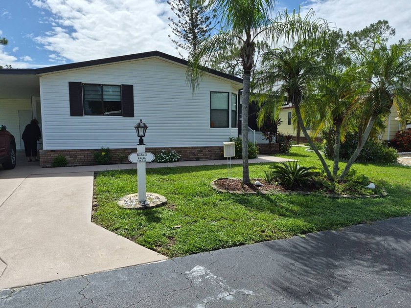 WELCOME TO FABULOUS TARA WOODS! THIS HOME OFFERS IT ALL. NICE - photo 8