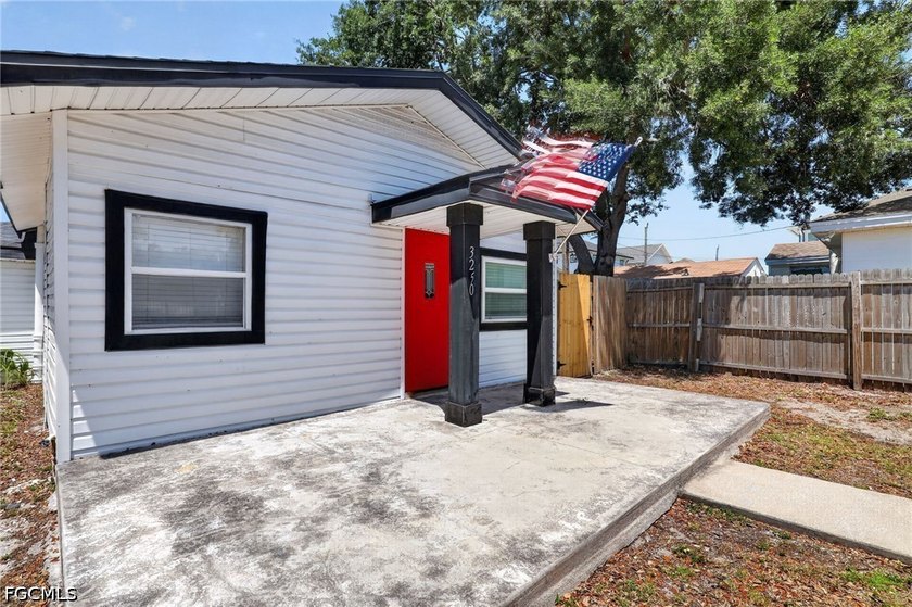 This adorable home is as lovely inside as it is from the street - photo 35