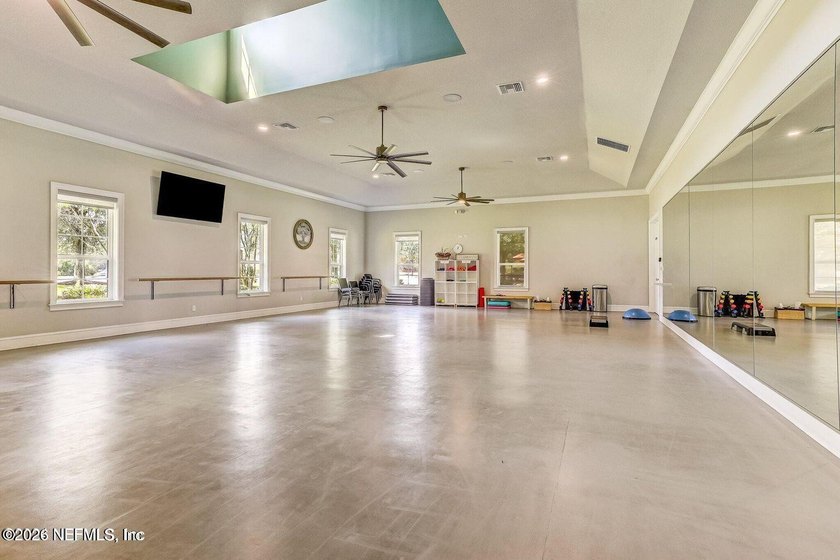 Experience the perfect combination of lifestyle and income - photo 36