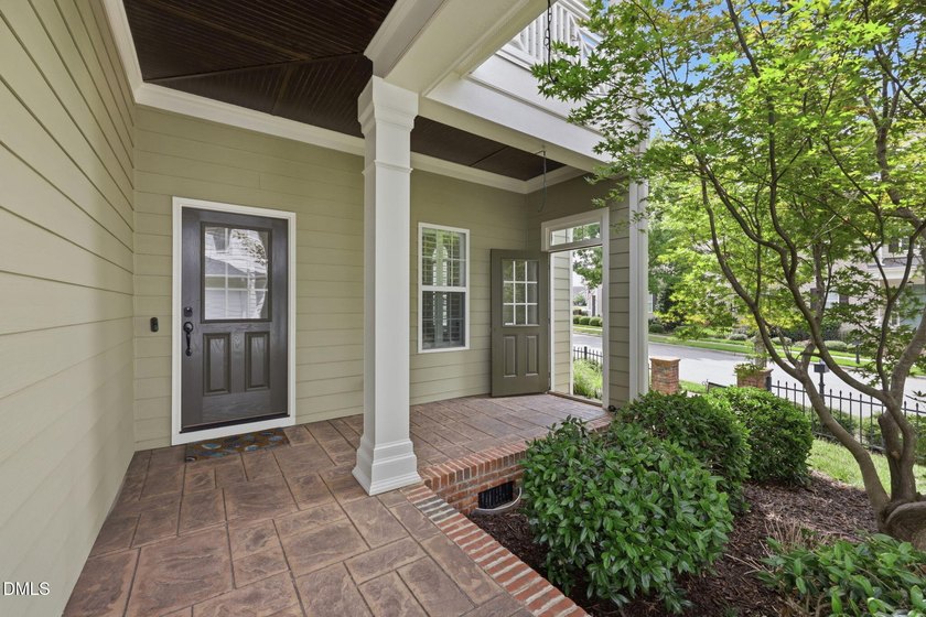 Welcome to this beautifully crafted home in the highly - photo 5