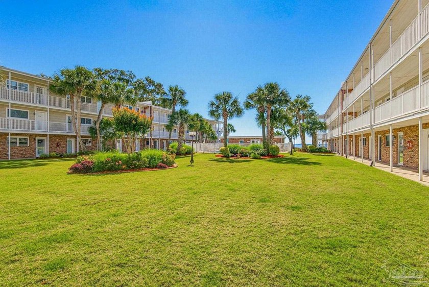 OPEN HOUSE- SATURDAY, JULY 18TH 11 AM-1 PM!! This must-see condo - photo 7