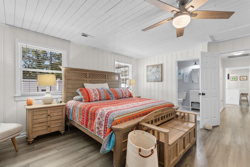 Your quintessential coastal retreat awaits. This immaculate - photo 16