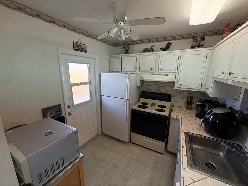Motivated seller, reduced price!. Enjoy beautiful water view - photo 24