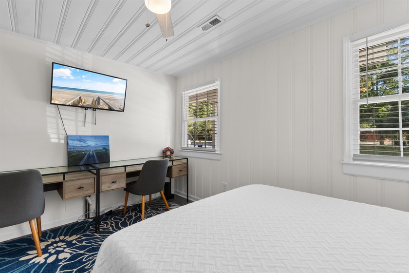 Your quintessential coastal retreat awaits. This immaculate - photo 28