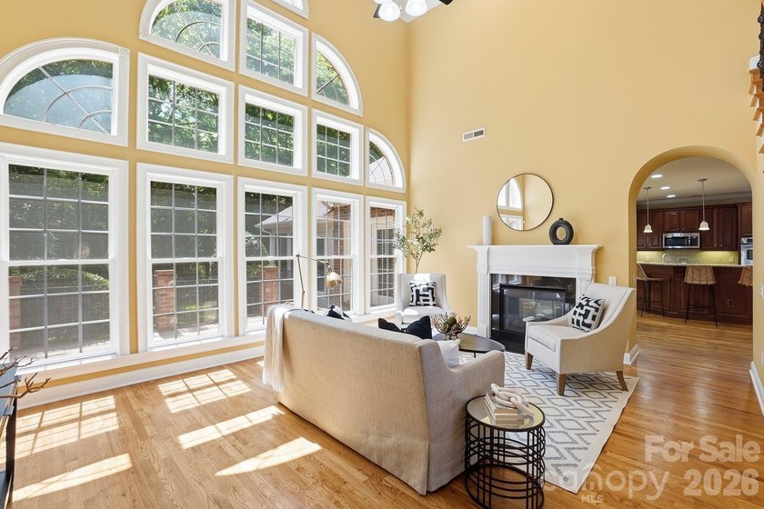 Welcome to this beautifully designed 3-bedroom, 3.5-bath home - photo 6