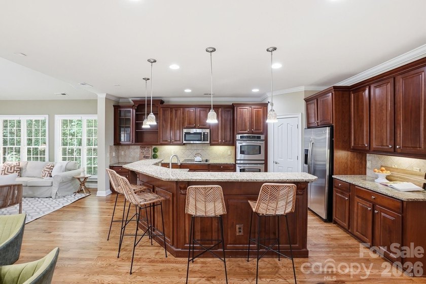 Welcome to this beautifully designed 3-bedroom, 3.5-bath home - photo 8