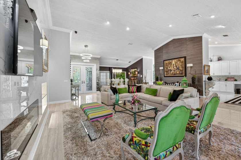 Welcome to this beautiful 4-bedroom, 4-bath residence in Boca - photo 12