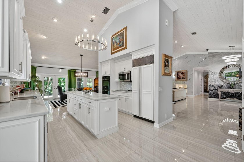 Welcome to this beautiful 4-bedroom, 4-bath residence in Boca - photo 17