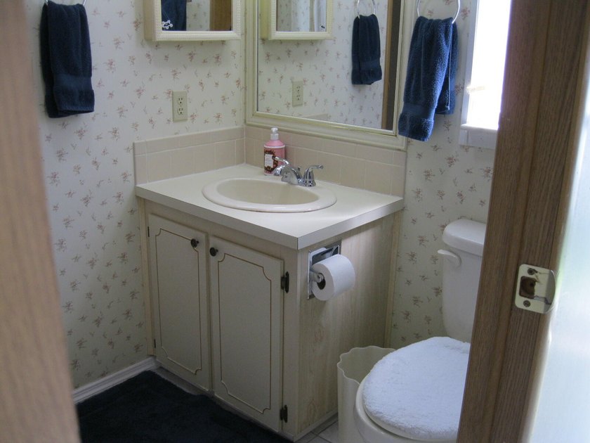 Spacious and well maintained 2 Bedroom 2 bathroom mobile home - photo 20