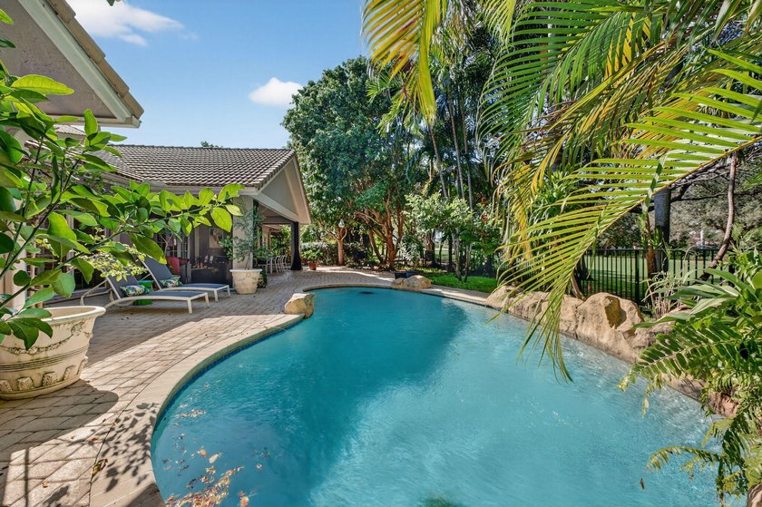 Welcome to this beautiful 4-bedroom, 4-bath residence in Boca - photo 51