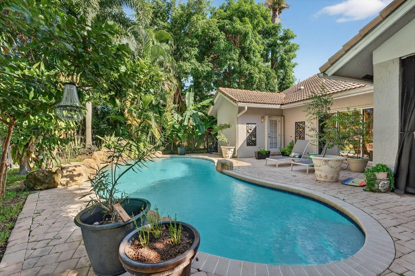 Welcome to this beautiful 4-bedroom, 4-bath residence in Boca - photo 52