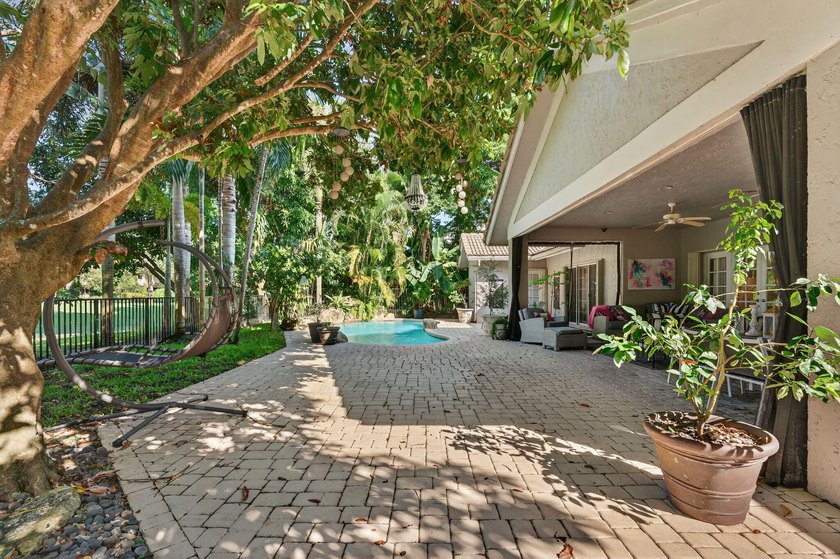 Welcome to this beautiful 4-bedroom, 4-bath residence in Boca - photo 55