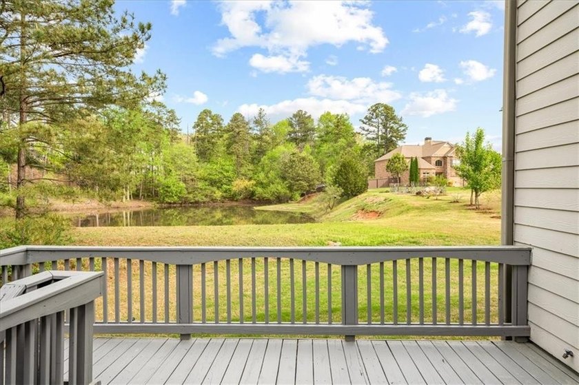Talk about a hidden gem, nestled in a quiet neighborhood in a - photo 13