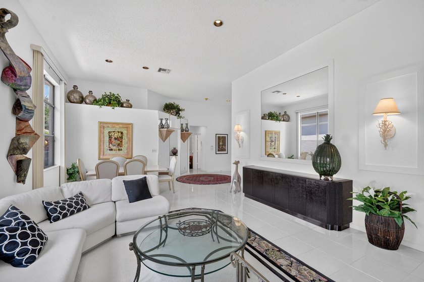 Welcome to this charming 3-bedroom, 2-bathroom single-story - photo 13