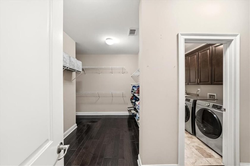 Talk about a hidden gem, nestled in a quiet neighborhood in a - photo 30