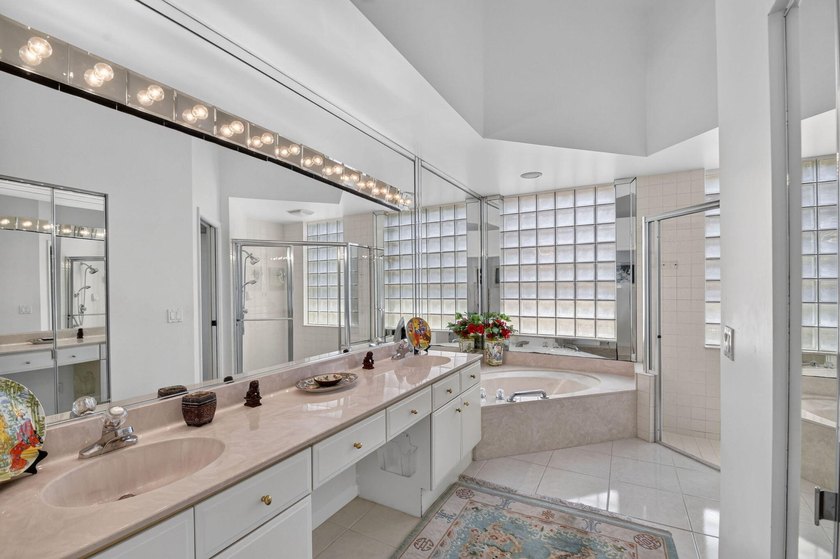Welcome to this charming 3-bedroom, 2-bathroom single-story - photo 32