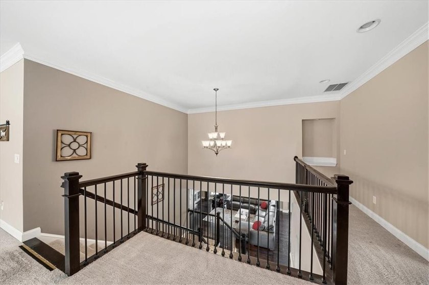 Talk about a hidden gem, nestled in a quiet neighborhood in a - photo 33