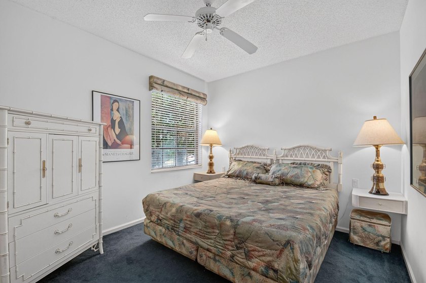 Welcome to this charming 3-bedroom, 2-bathroom single-story - photo 34
