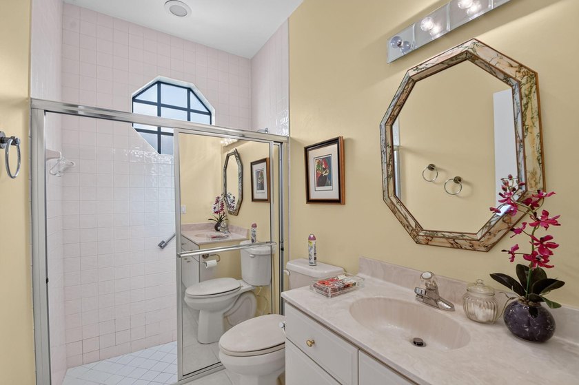 Welcome to this charming 3-bedroom, 2-bathroom single-story - photo 37