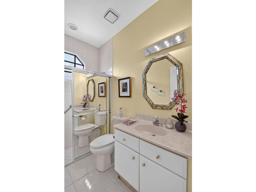 Welcome to this charming 3-bedroom, 2-bathroom single-story - photo 38