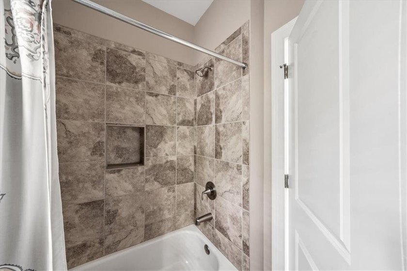 Talk about a hidden gem, nestled in a quiet neighborhood in a - photo 39