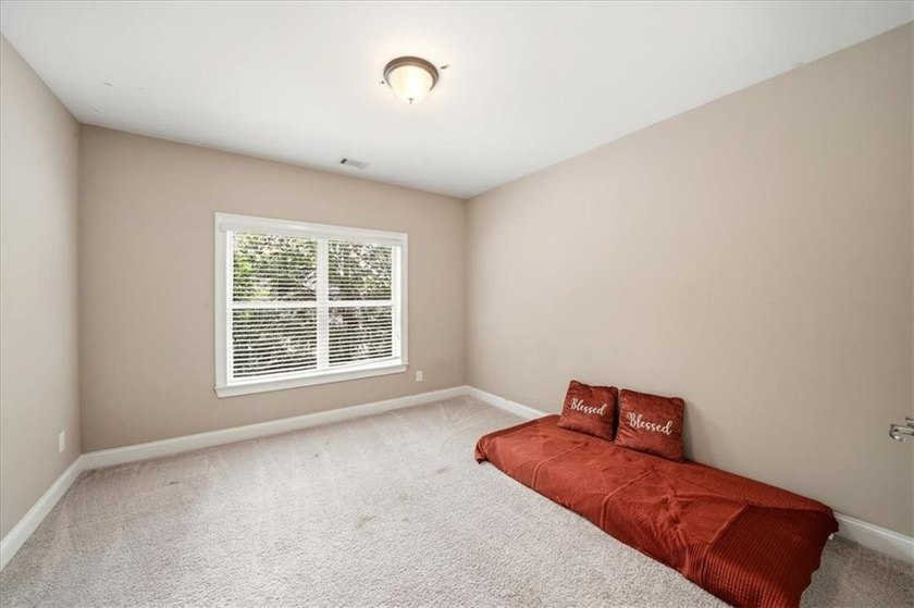 Talk about a hidden gem, nestled in a quiet neighborhood in a - photo 41